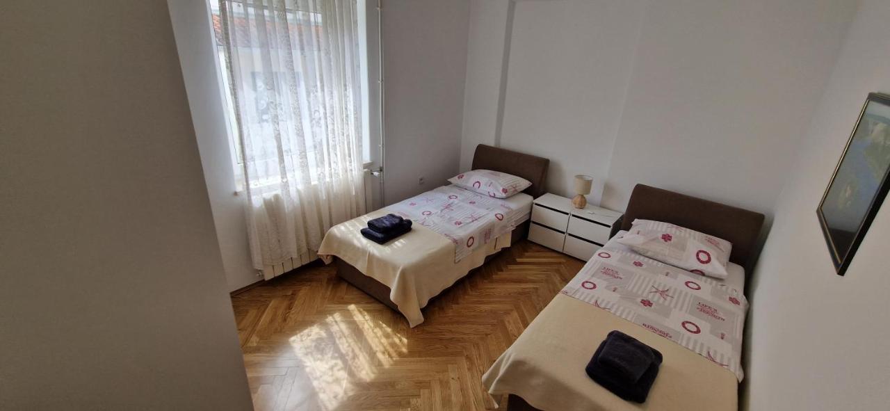 Apartment Cirko Kaštela Kültér fotó