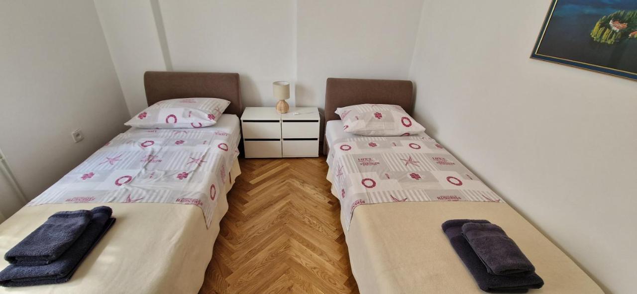 Apartment Cirko Kaštela Kültér fotó