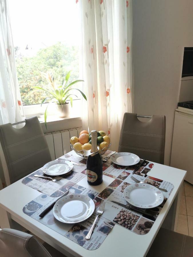Apartment Cirko Kaštela Kültér fotó