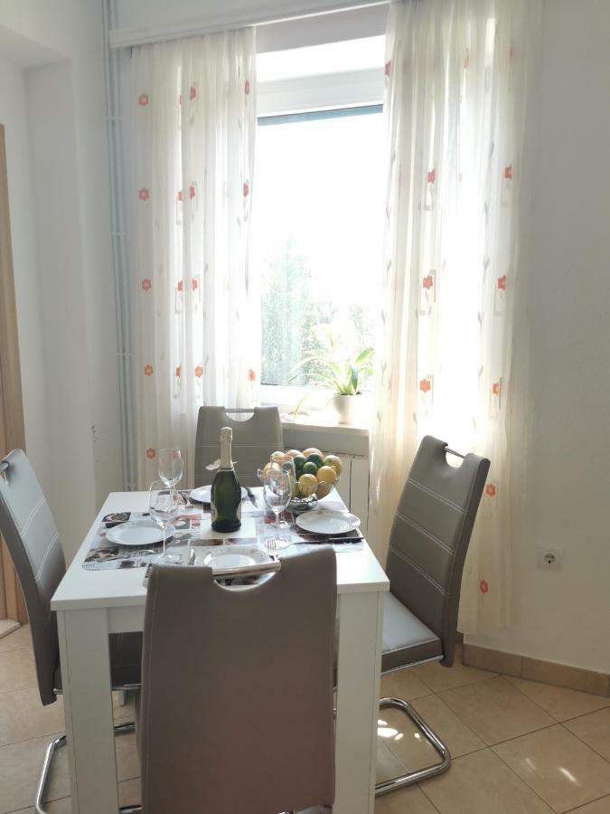 Apartment Cirko Kaštela Kültér fotó