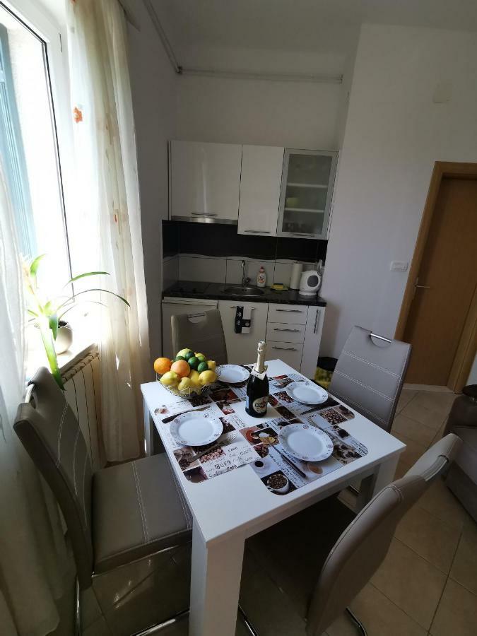 Apartment Cirko Kaštela Kültér fotó